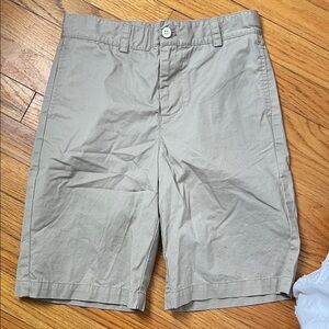 Boys Vineyard Vines  khaki Short 7” inseam